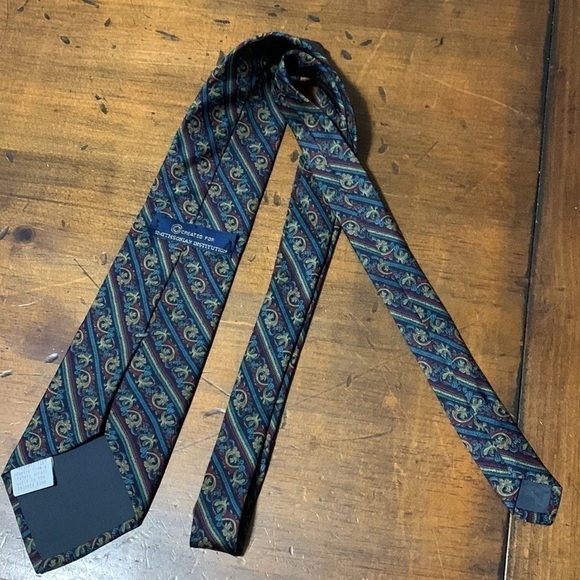 Smithsonian Institution “Regents Tie” from a scroll motif in the Regents Room - Picture 8 of 8